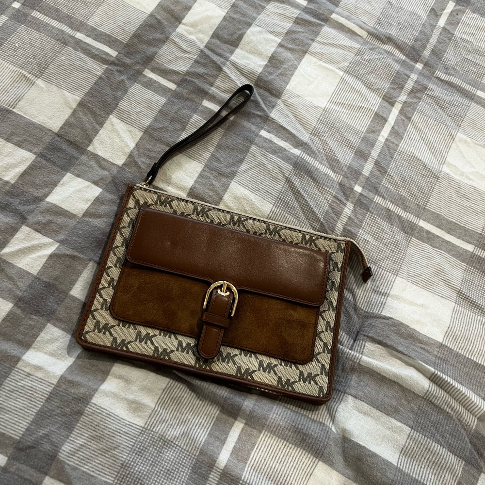 Michael Kors wristlet